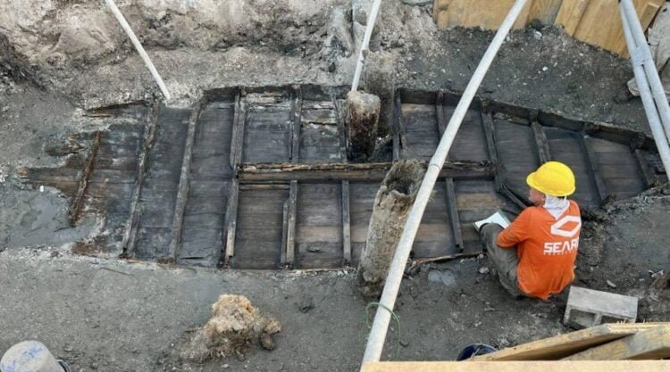 Workers unearth 19th-century shipwreck in St. Augustine, Florida
