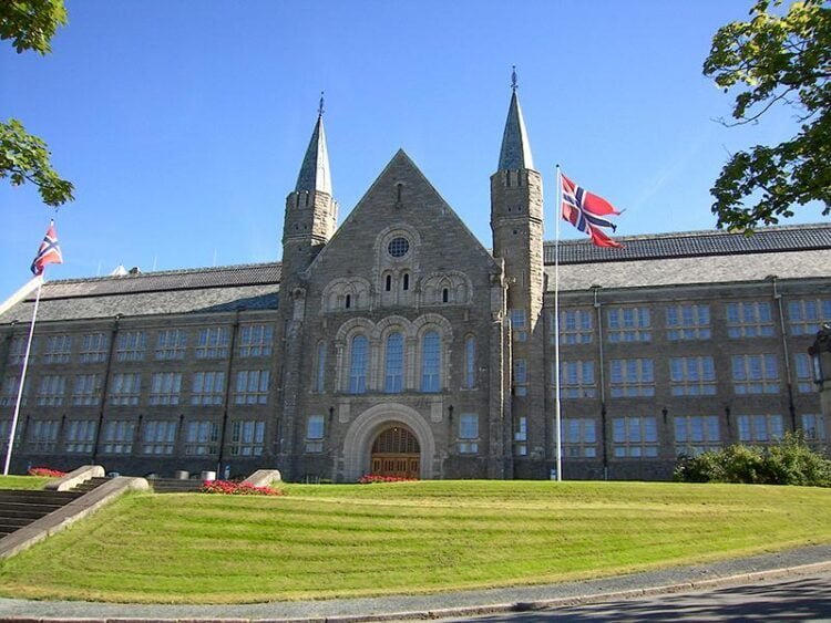 PhD in Historical Ecology/Environmental Archaeology (NORWEGIAN UNIVERSITY OF SCIENCE & TECHNOLOGY - NTNU, Norway)