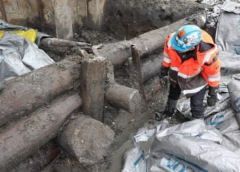 Ruins of the 700-year-old pier, possibly used by royalty, found in Norway