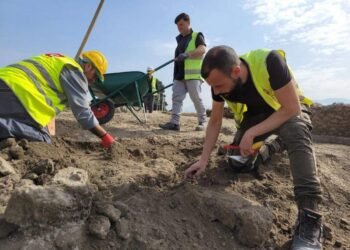 2,000-year-old Roman 'dry Cleaner' shop unearthed by archaeologists at Pompeii