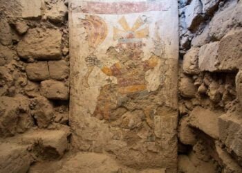 Archaeologists unearth 1,400-year-old mural of 2-faced men in Peru