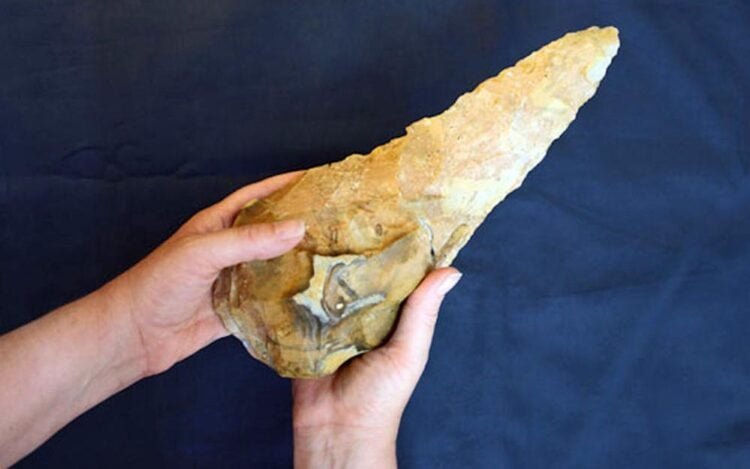 300,000-year-old giant handaxes unearthed in Kent