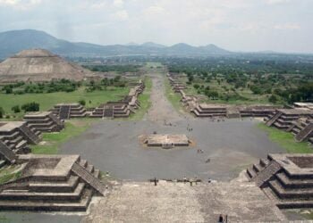 A view from the summit of the Pyramid of the Moon