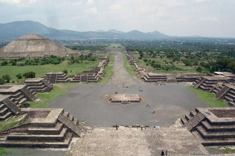 A view from the summit of the Pyramid of the Moon