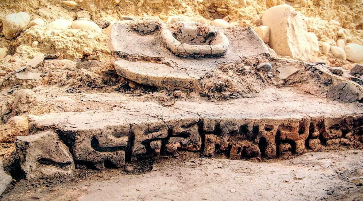 Mysterious tablet with unknown language unearthed in Georgia