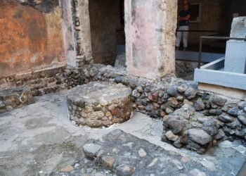 New analysis reveals identity of burial at palace of Cortés: Aztec woman, not Spanish monk