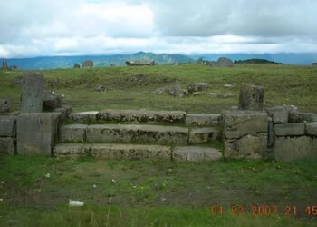 3,000-year-old priest's tomb and artifacts unearthed in northern Peru