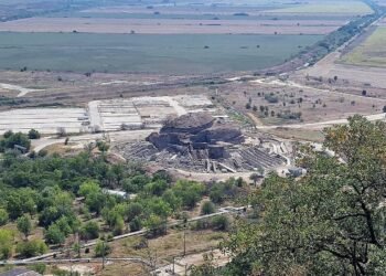 Ritual pit uncovered at Solnitsata, Bulgaria’s prehistoric salt production center