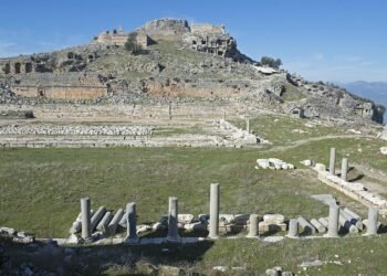 Significant Roman necropolis unearthed in ancient city of Tios