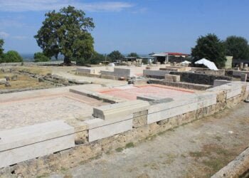 Alexander the Great's bathroom discovered at Aigai Palace in Greece