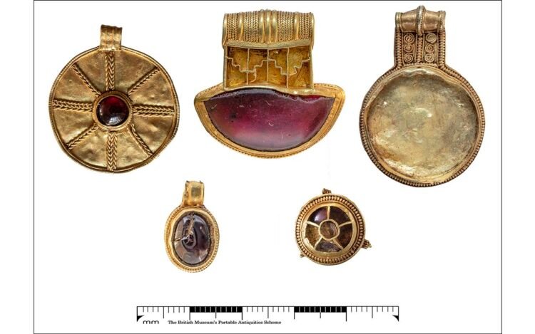 Anglo-Saxon gold-and-garnet hoard discovered in England reveals early medieval jewelry practices