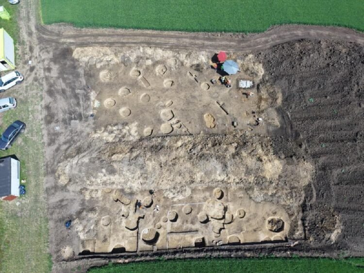 Over 1,000 archaeological features uncovered along Czech railway