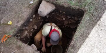 Why bison hunters abandoned a long-used site 1,100 years ago due to severe droughts