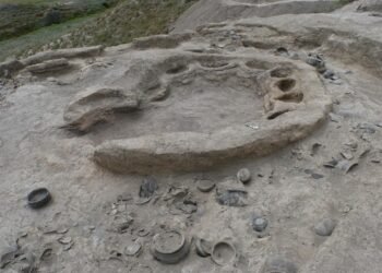 Bronze Age ritual table with ceramic tableware uncovered in Azerbaijan