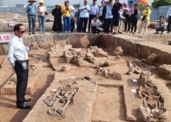 Excavations reveal significant Bronze Age settlement at Vuon Chuoi, Vietnam