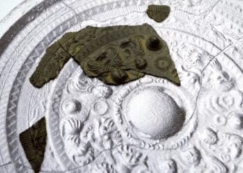 Over 100 bronze mirrors found at Nara burial mound