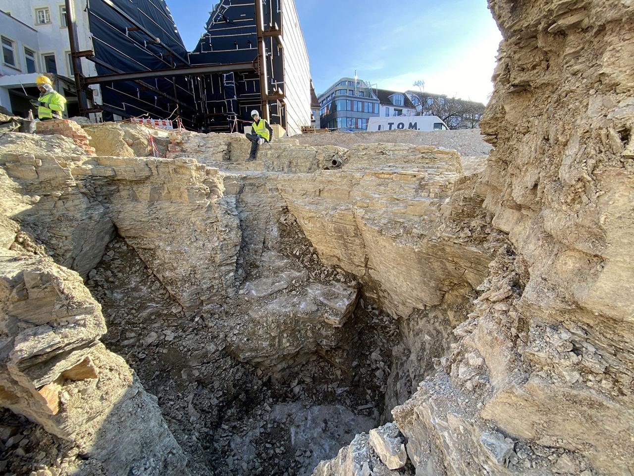 Archaeologists uncover rock-cut cellars and historic quarry beneath Paderborn’s historic center