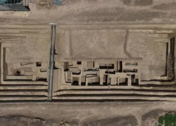 Ancient city site discovered in China produces fortune-telling relics