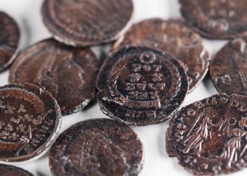 1,600-year-old coin hoard unearthed in Galilee tunnels reveals evidence of the last Jewish rebellion against Rome