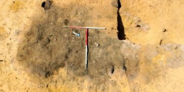 Ancient cremation pyre uncovered at Sizewell site in England reveals rare prehistoric burial ritual