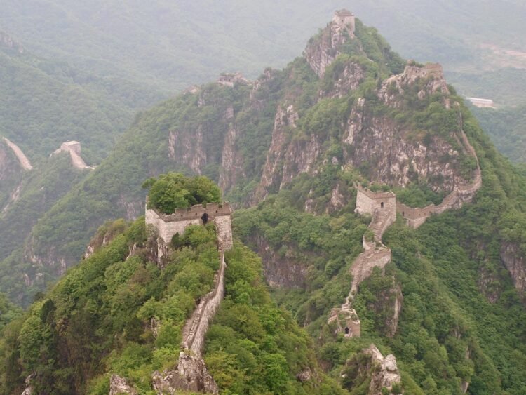 Dragon sculpture discovered along Great Wall of China