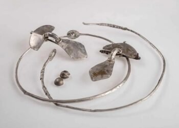 Archaeologists unearth Goth cemetery filled with ornate jewellery in Poland