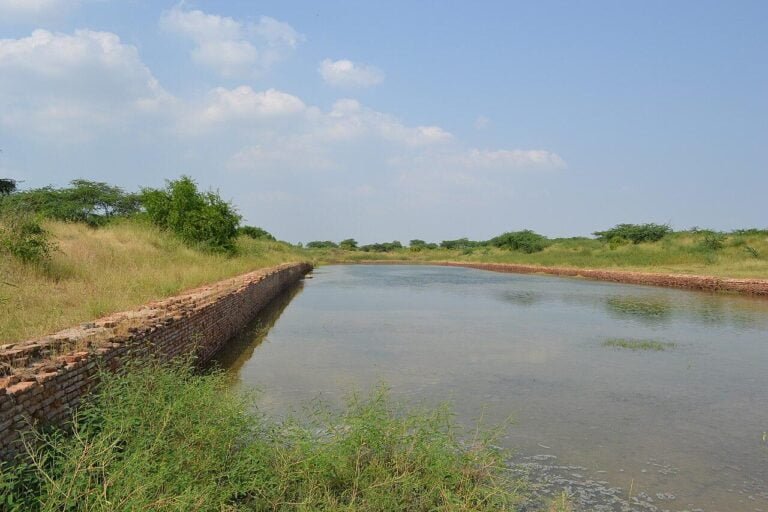 New research confirms existence of ancient Harappan dockyard at Lothal ...