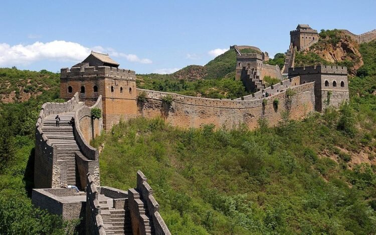 15 Wonderful Historic Monuments in the World