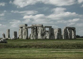 15 Wonderful Historic Monuments in the World
