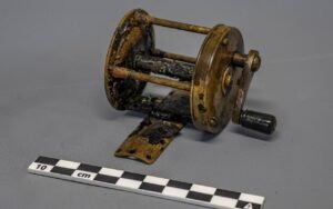 Underwater archaeologists recover HMS Erebus sailors’ belongings