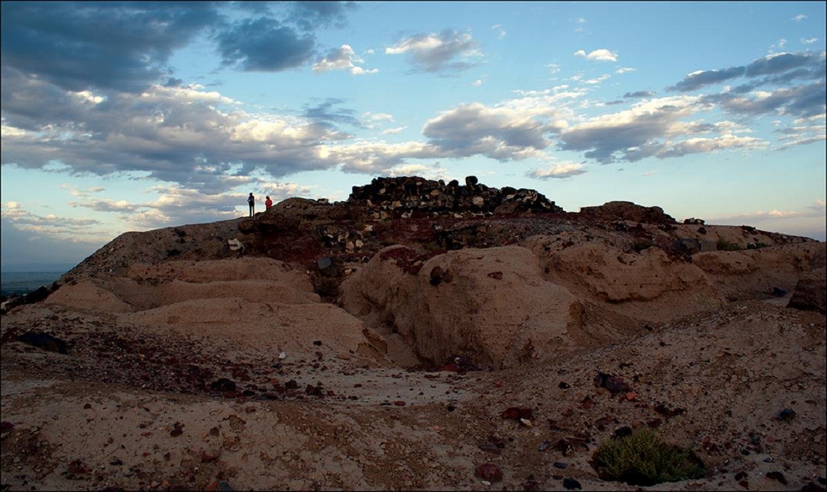 A large hidden hydraulic system mapped around the Urartian fortress of Argishtikhinili in Armenia