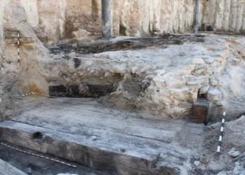2,300-year-old Iron Age riverside structure discovered beneath German city astonishes archaeologists