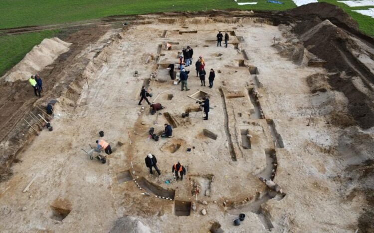 Massive Nordic Bronze Age monument discovered In Germany may be the legendary king Hinz meeting hall