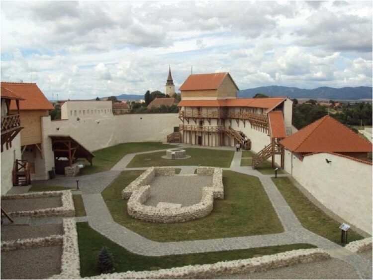 Radiocarbon dating confirms Teutonic Knights built Feldioara Fortress in 13th-century Transylvania