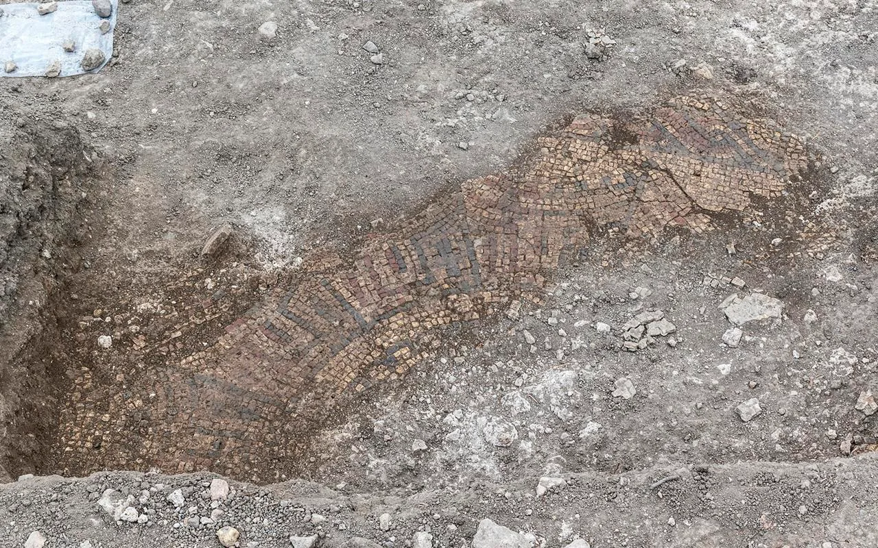 Archaeologists discover gorgeous Roman village in southeastern Sicily