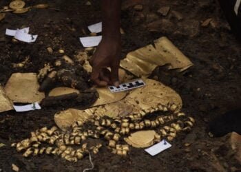 Major tomb filled with gold and ceramic artifacts discovered in El Caño Archaeological Park
