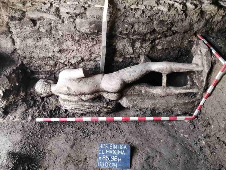 Exceptional marble statue uncovered in Heraclea Sintica