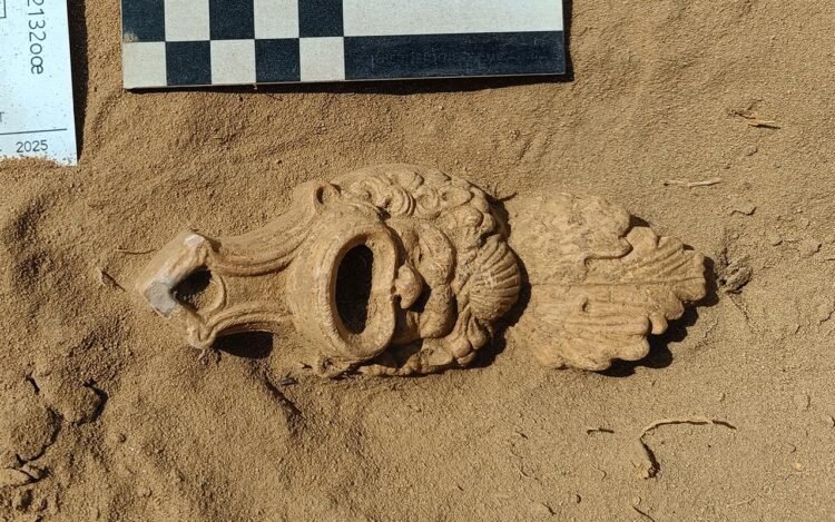1,900-year-old Roman oil lamp shaped like a mask unearthed in Netherlands cemetery