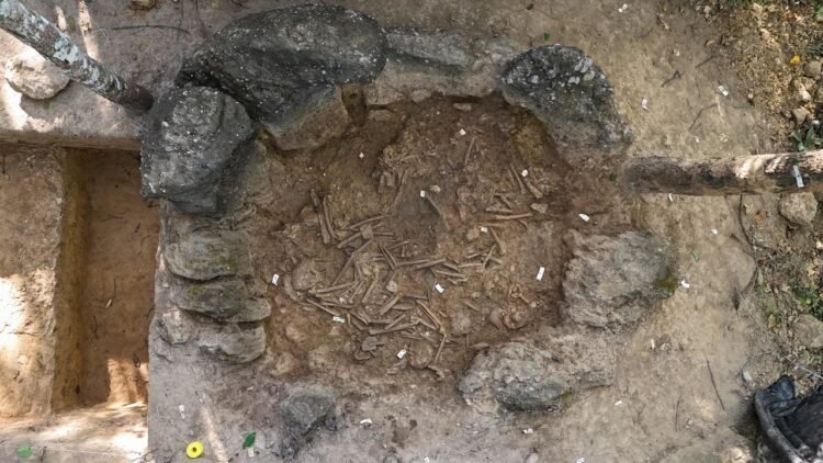massive jar in Laos contained remains of 37 people, revealing ancient burial rituals and Asian trade links