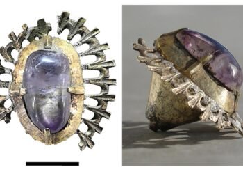 600-year-old amethyst jewel found in Polish castle moat reveals secrets of medieval nobility