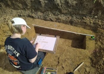 Archaeologists unearth medieval farmsteads and Iron Age finds in Werne, Germany