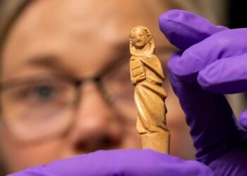 Rare medieval hair-styling tool unearthed at Eilean Donan Castle reveals personal grooming practices in Scotland