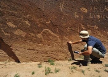 Polish archaeologists uncover astronomical petroglyphs dating back to the 3rd century in Colorado