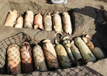Pre-Roman necropolis with amphorae-covered graves unearthed near Pompeii