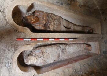 Archaeologists unearth Ptolemaic and Roman tombs and artifacts in Al Bahnasa, Egypt