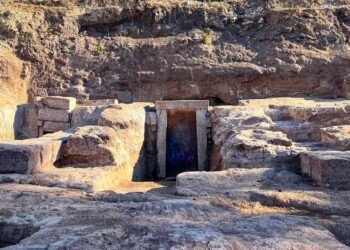 Republican-era tombs and a Hercules shrine unearthed in eastern Rome reveal centuries of suburban life