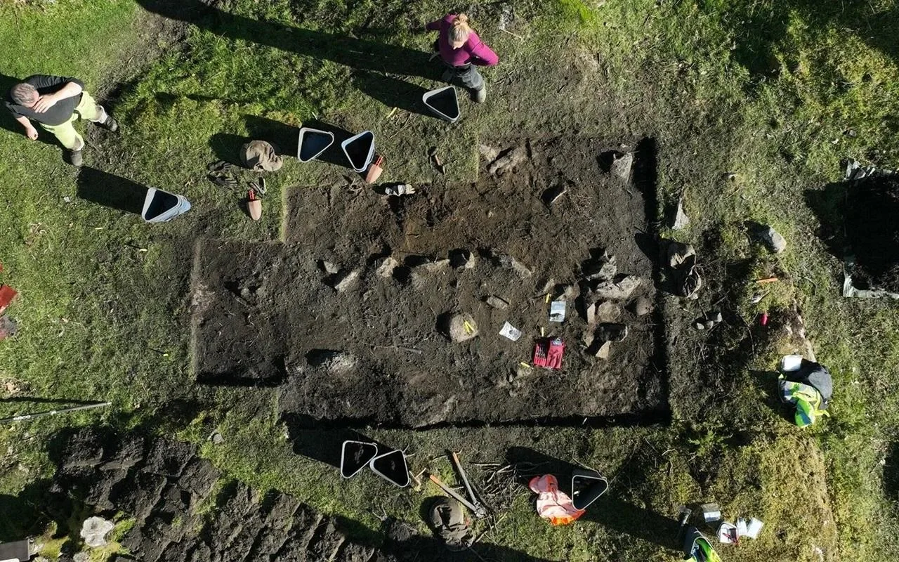 Archaeologists unearth rich Viking women’s graves in Norway with jewelry and coins