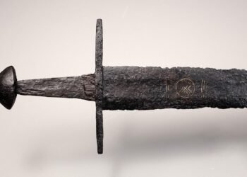 Remarkable 11th-century ritual sword with rare symbolic inlays discovered in Dutch river