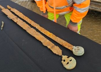 Roman cavalry swords lead to discovery of Iron Age settlement and possible Roman villa in Gloucestershire. Credit: James Haris