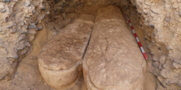 Roman cemetery in Egypt reveals golden tongues, mummies, and rare Iliad papyrus